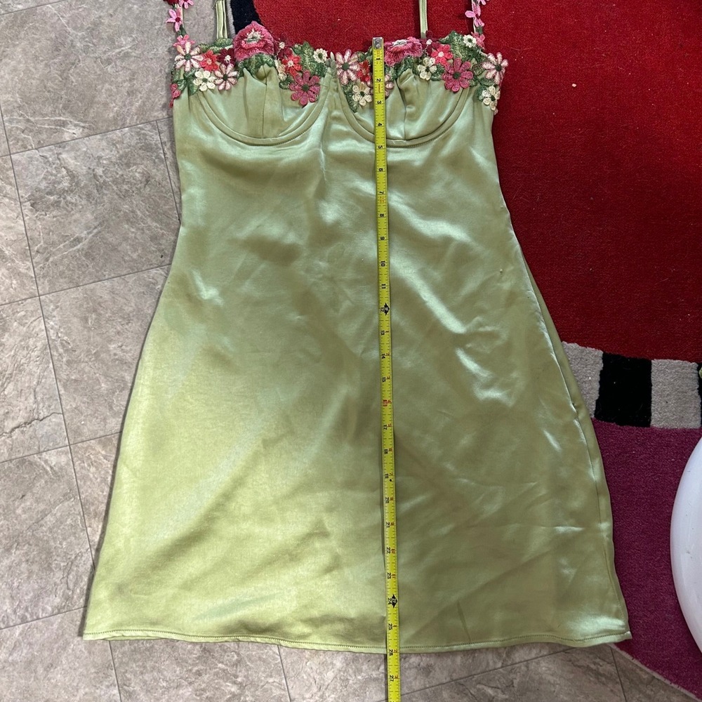 Princess Polly Mini Dress Womens 6 Lime Green Satin Floral Embroidered Bustier - Picture 7 of 8